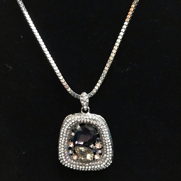 Jewelry - Silver toned multi stones pendant 31” necklace